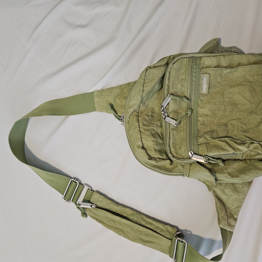 Baggallini Green Crossbody Bag with Adjustable Strap